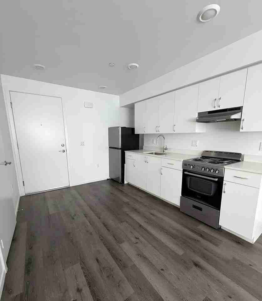 4238 S. Western Ave. - Photo 3 of 6
