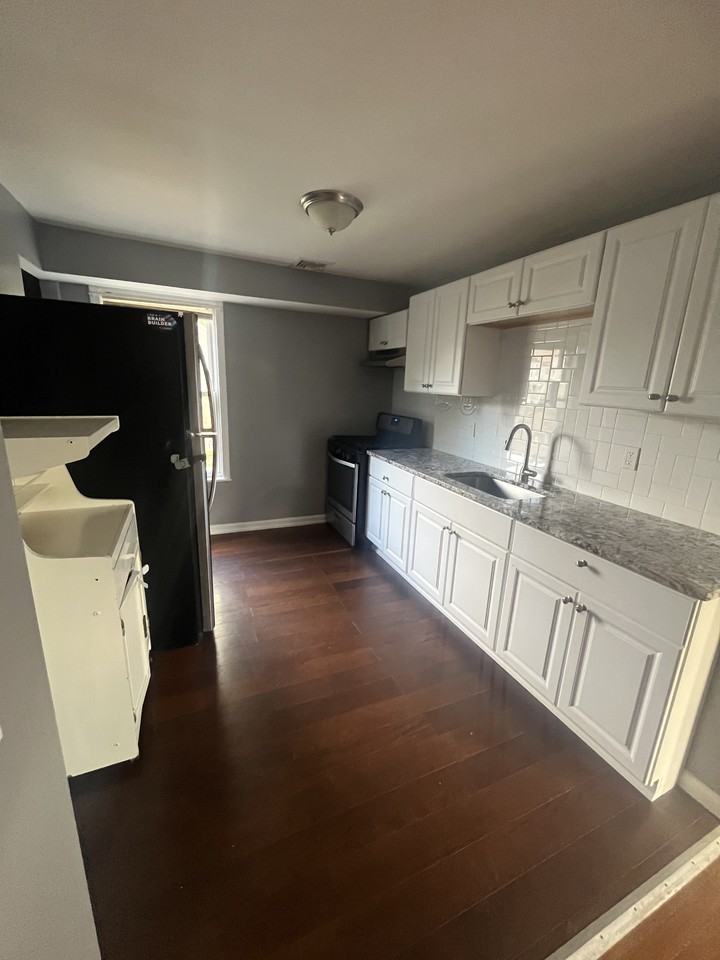 28 Prospect St #2 - Photo 4 of 8