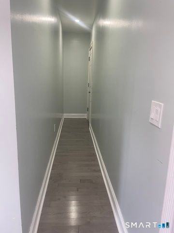 176 Pearl St - Photo 3 of 7