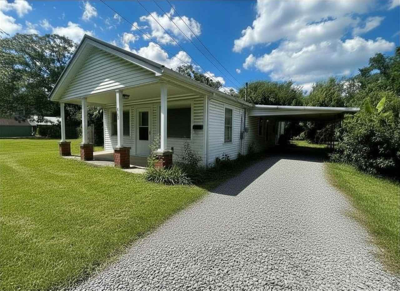 413 E Madison St - Photo 2 of 7