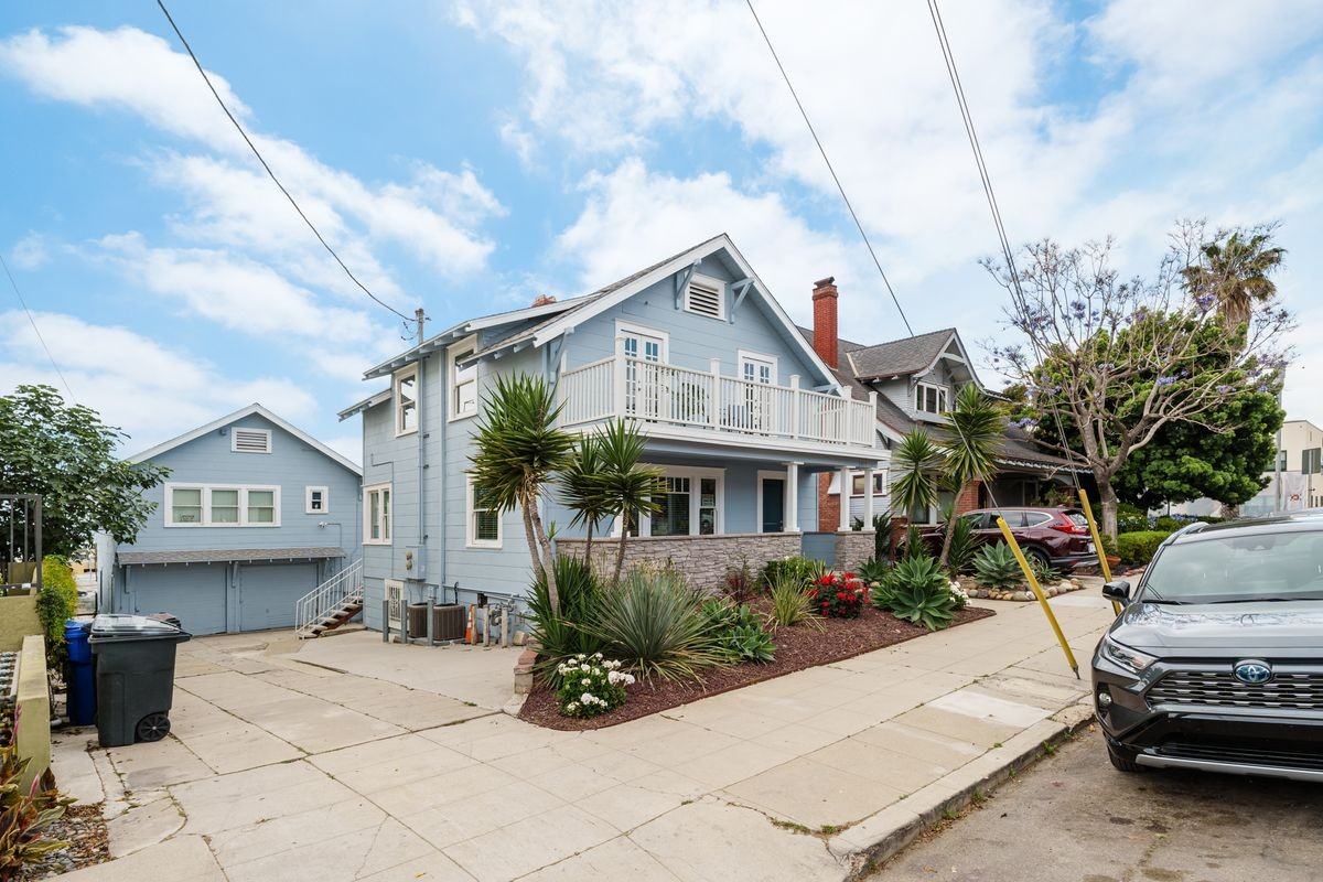 2454 Union St - Photo 2 of 17