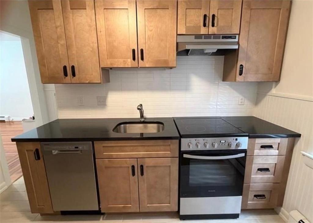 140 Humboldt Ave ##8 - Photo 2 of 11