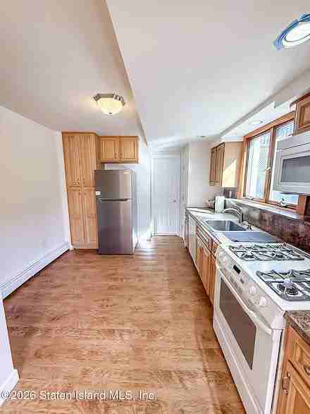 38 Madison Ave - Photo 3 of 7