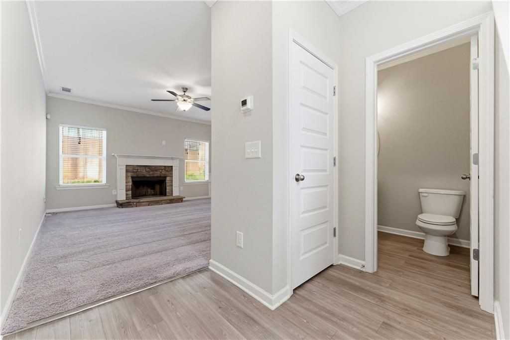 231 Eva Way Ne - Photo 5 of 26