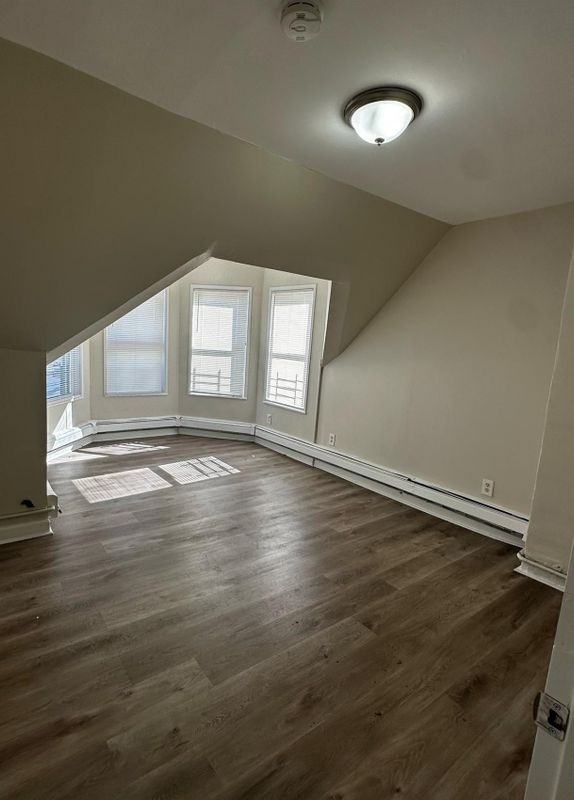 211 Fairmount Ave - Photo 2 of 7