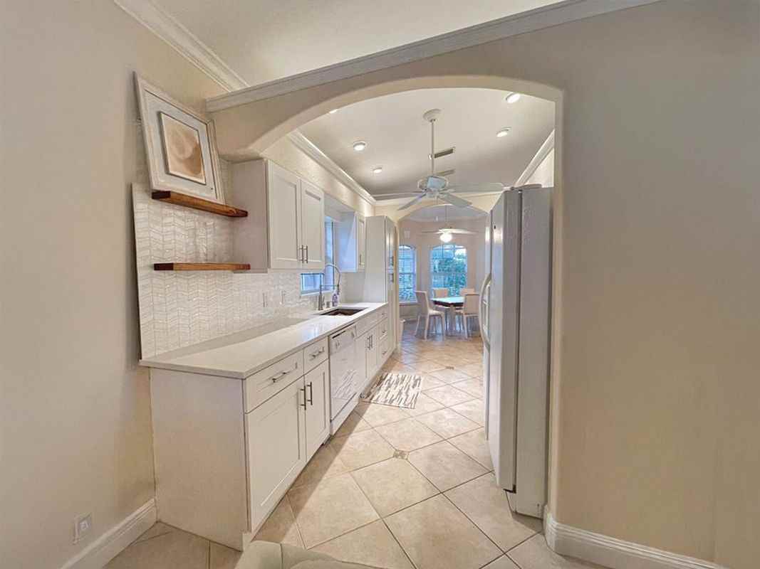 815 96th Ave N - Photo 2 of 3