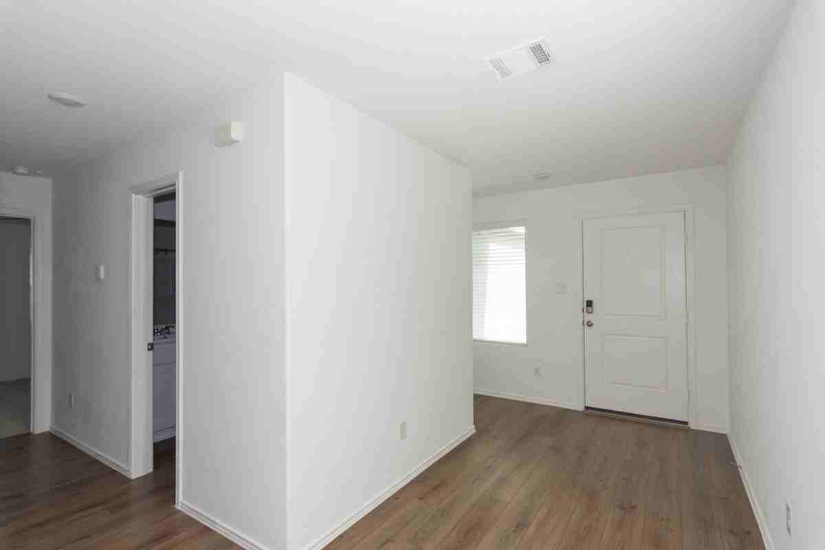 544 Rancho Del Cielo Loop - Photo 3 of 39