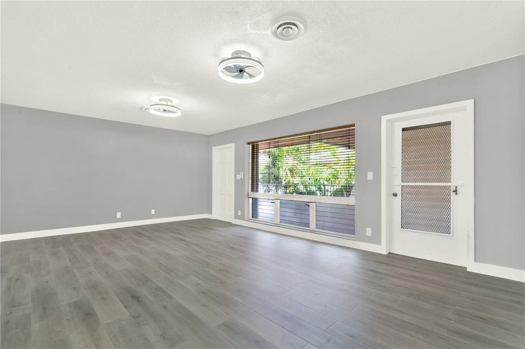 2864 Ne 32nd St ##7 - Photo 4 of 29