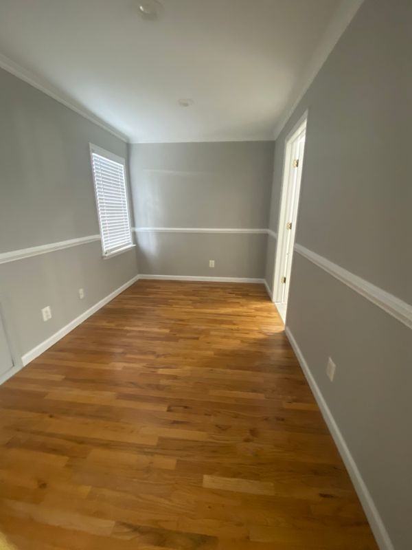 563 Winter St - Photo 2 of 7