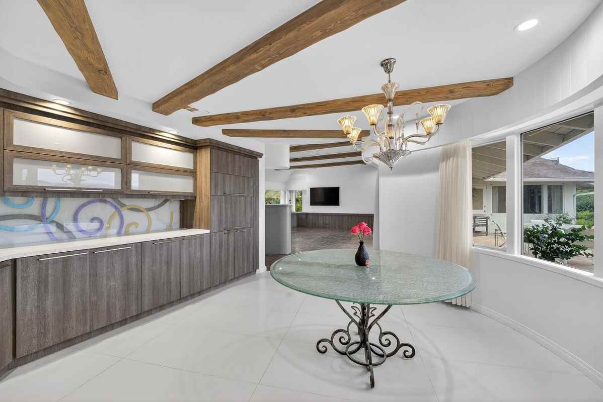 935 Linda Flora Dr - Photo 3 of 8