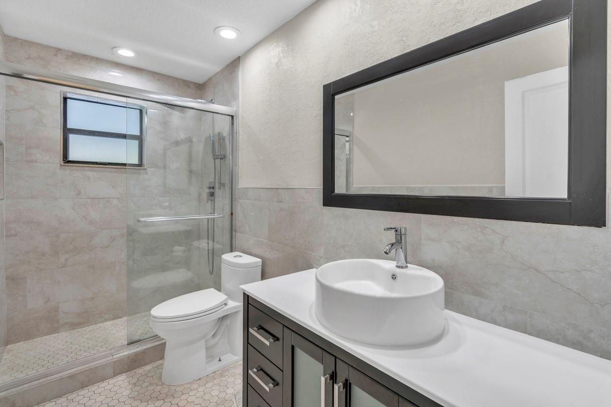 290 Nw 65th Ave - Photo 7 of 19