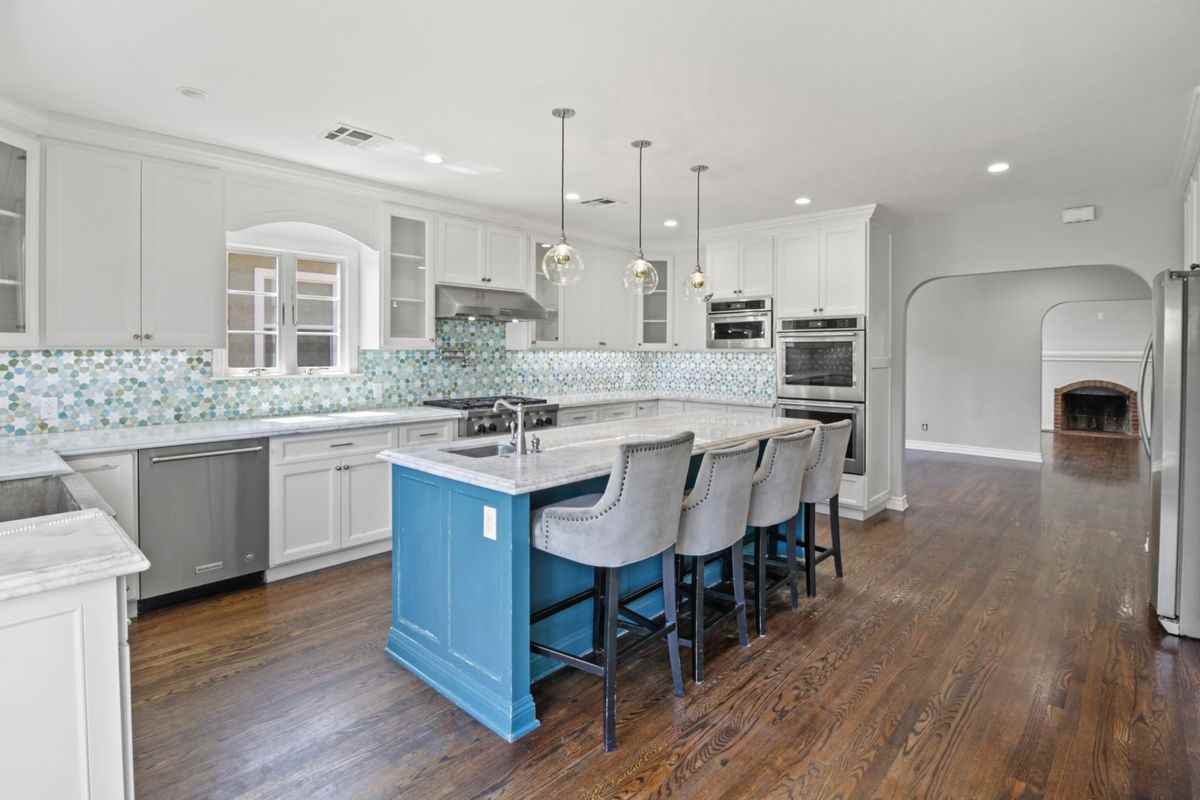 2682 E Villa St - Photo 5 of 21