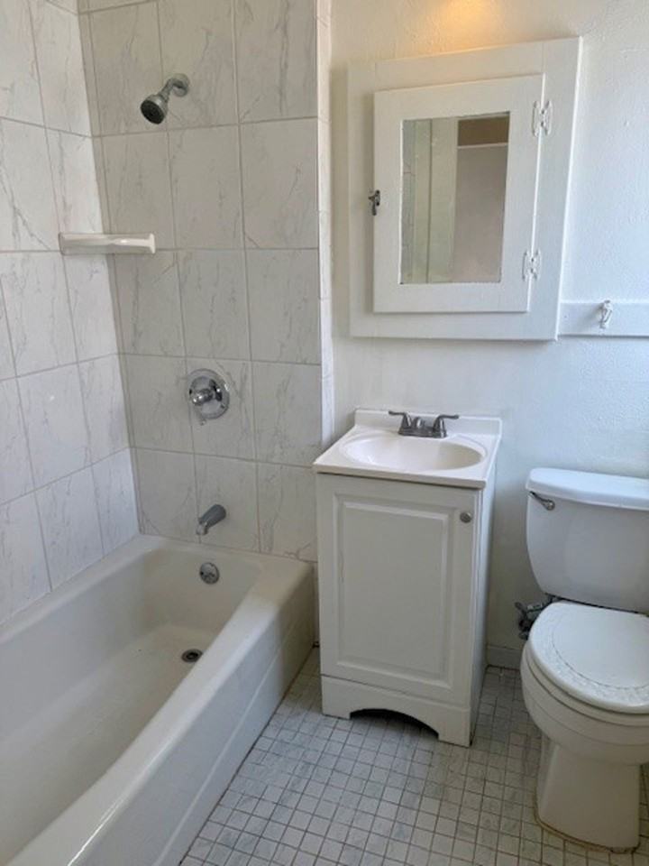 1819 E. 4th St. - Photo 6 of 12