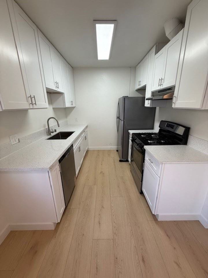 459 Orange - Photo 3 of 9