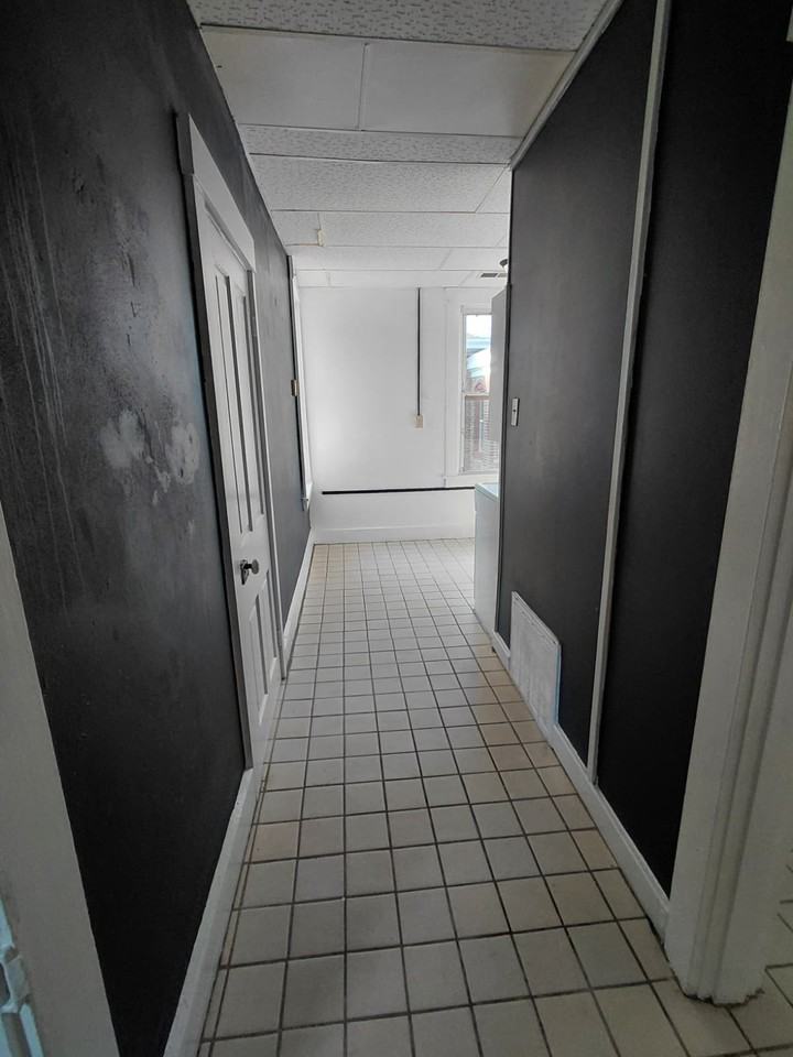 512 1/2 S 7th St - Photo 5 of 10