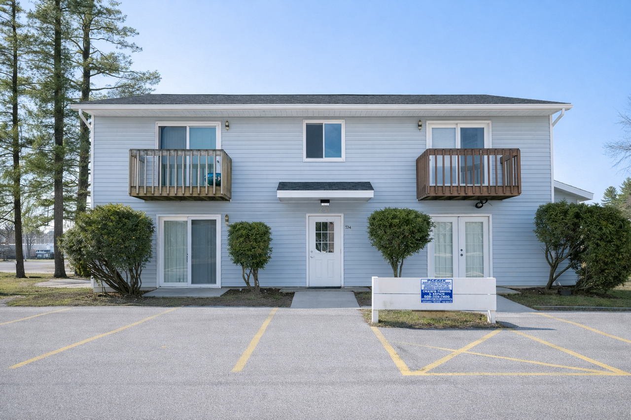 Pinebrook Corner Apartments - Photo 3 of 4