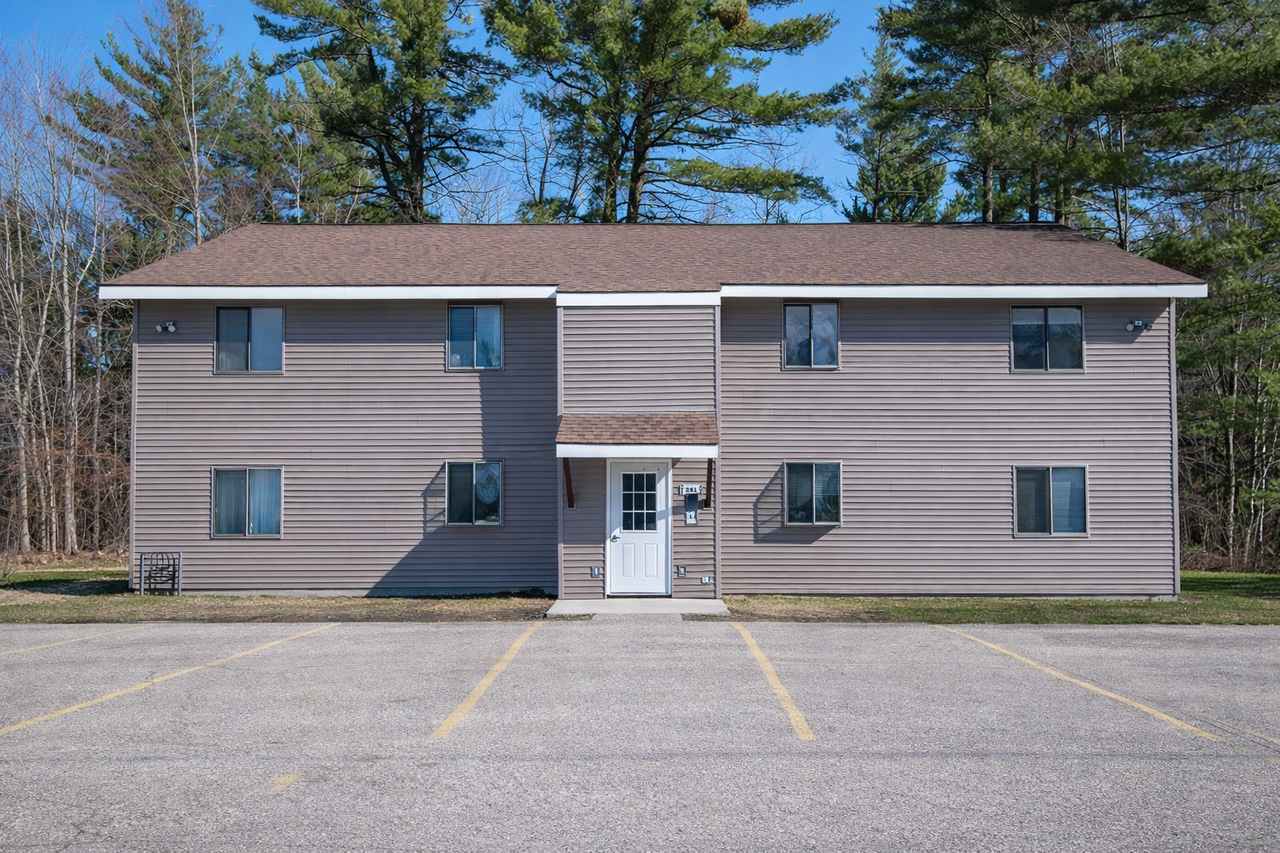 Pinebrook Corner Apartments - Photo 4 of 4