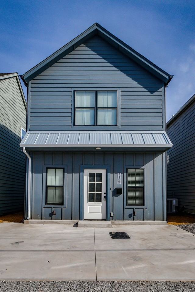 610 W 2nd St #110 - Photo 3 of 36