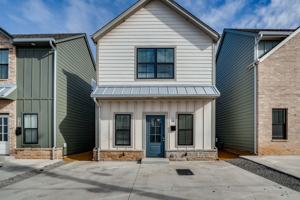 featured image of 614 W 2nd St #110