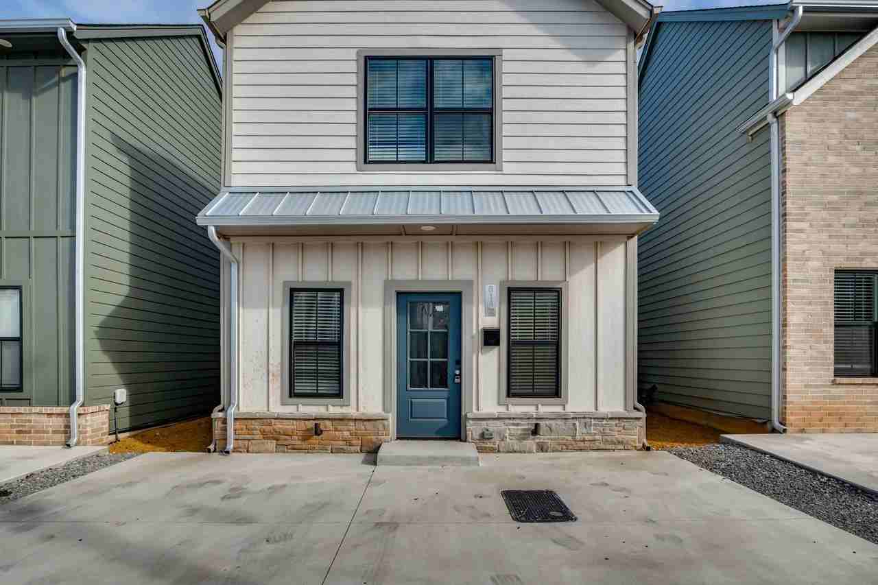 614 W 2nd St #110 - Photo 3 of 36