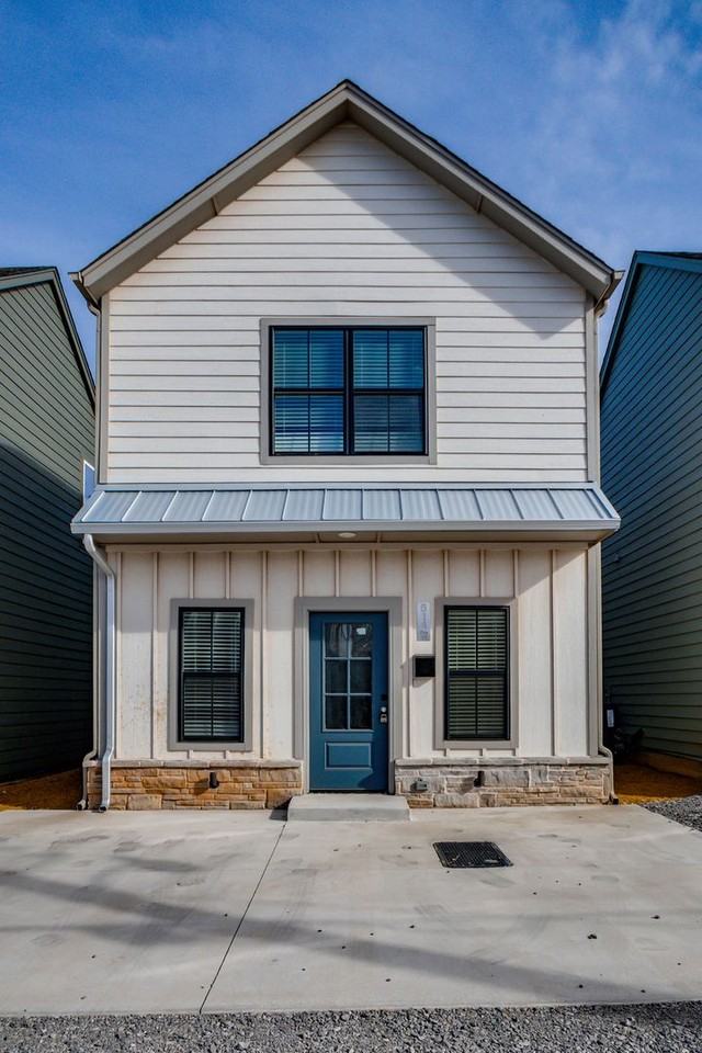 614 W 2nd St #110 - Photo 4 of 36