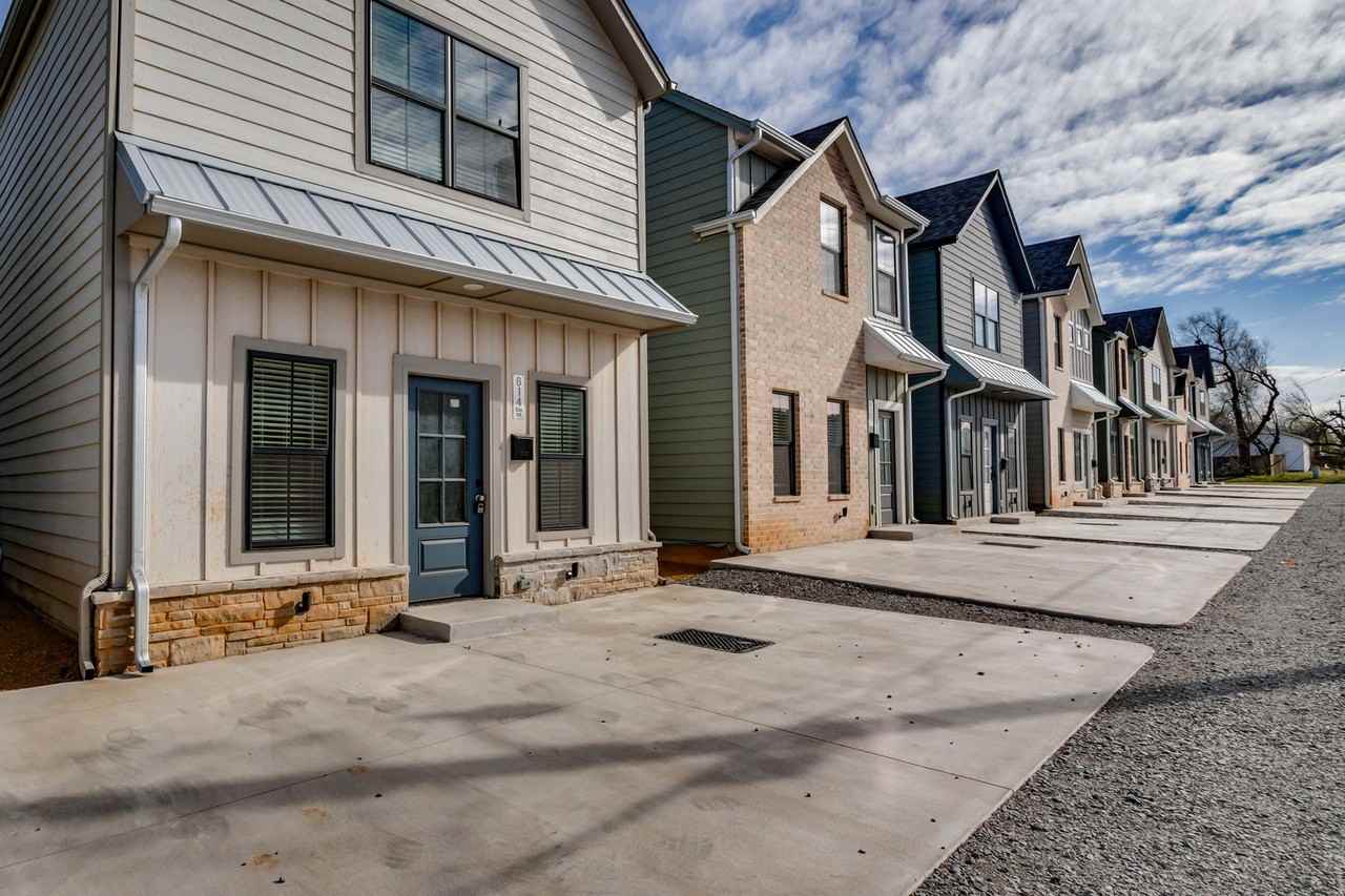 614 W 2nd St #110 - Photo 5 of 36