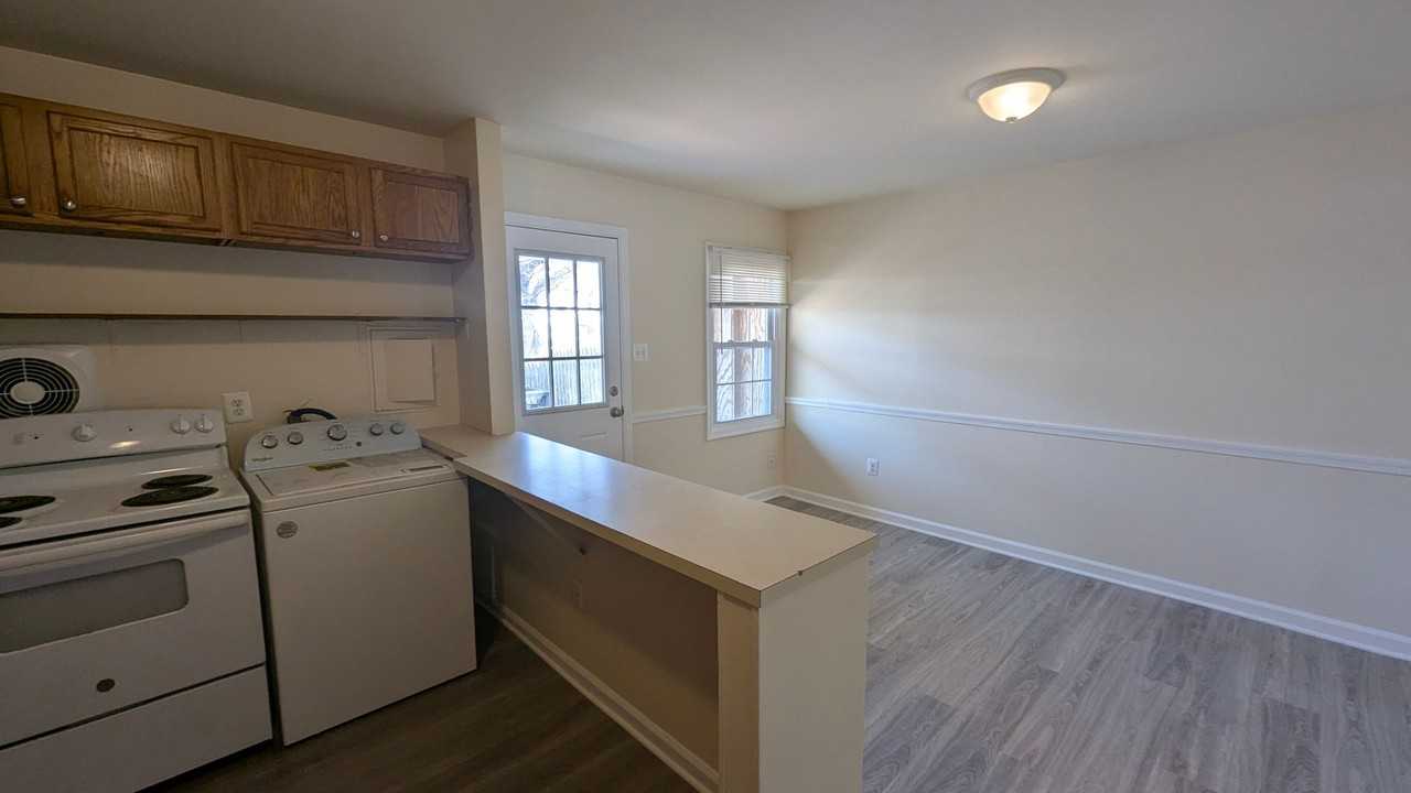 9819 Town Ln - Photo 7 of 23