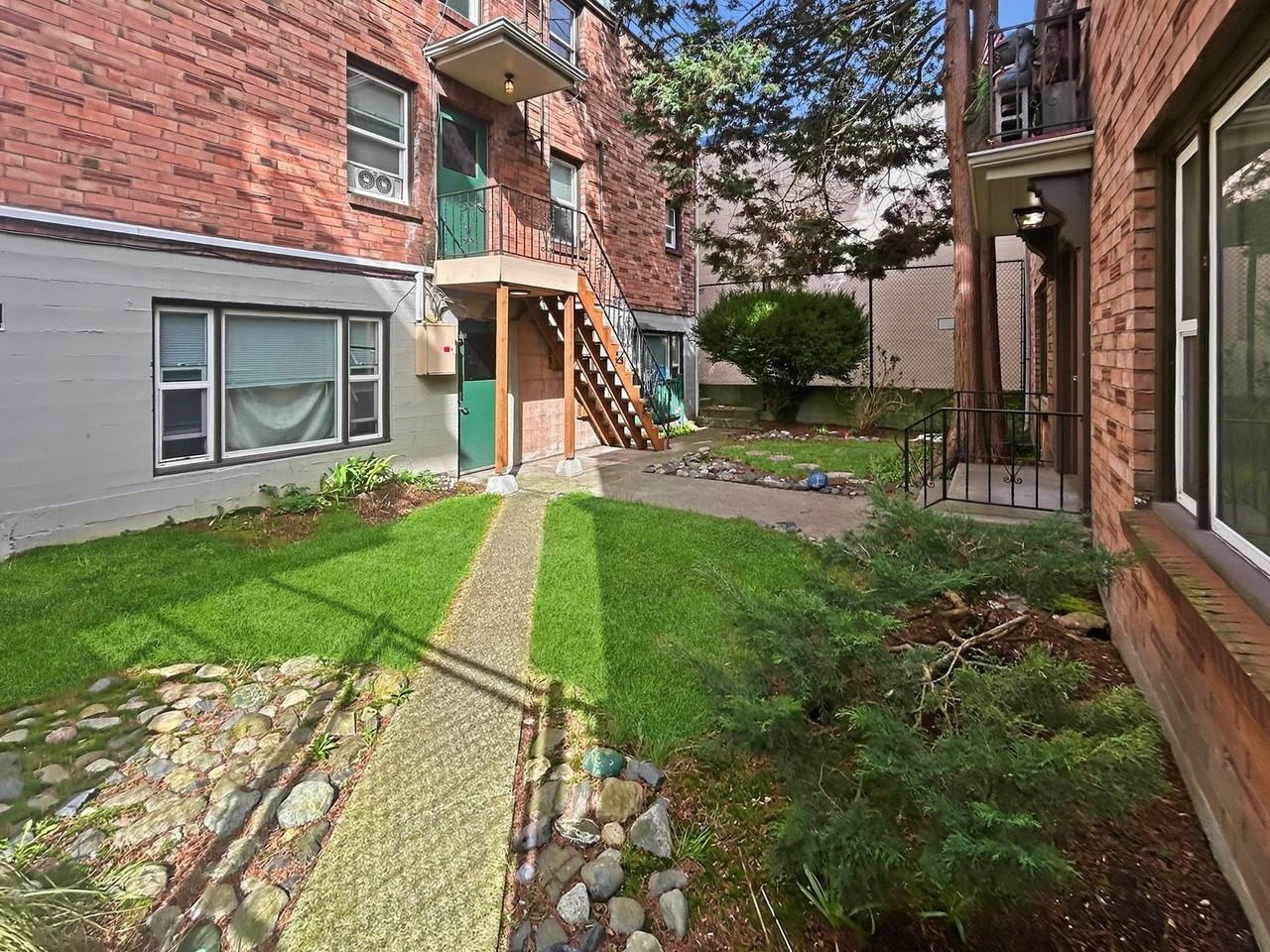 3113 Colby Ave - Photo 3 of 5