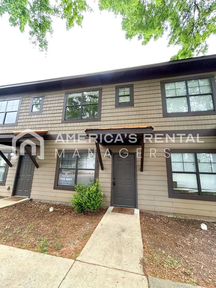 1915 6th Ave - Photo 2 of 29