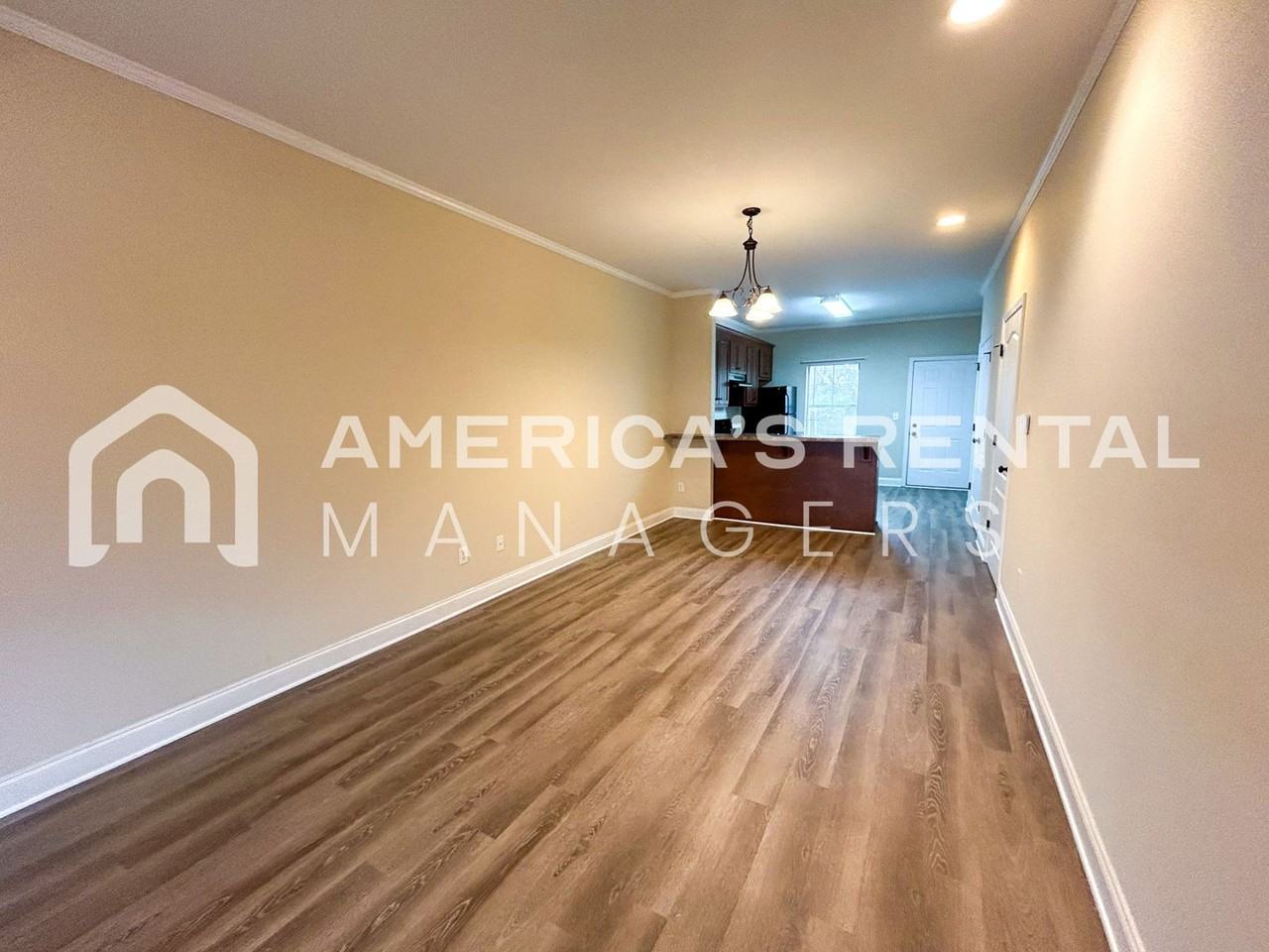 1915 6th Ave - Photo 6 of 29