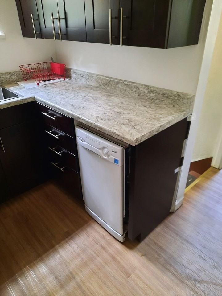 1005 Ne D St - Photo 7 of 24