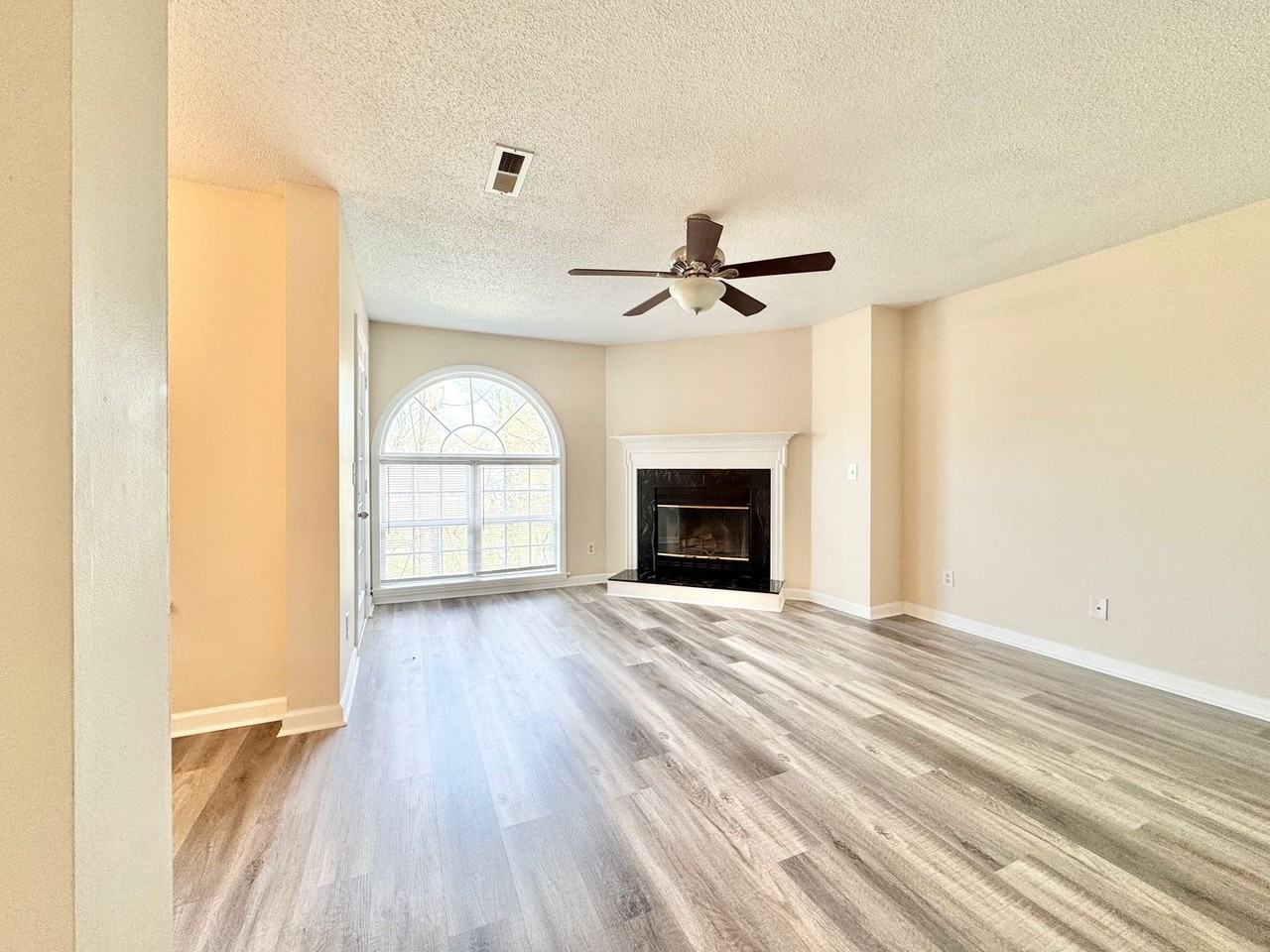 6704G W Friendly Ave - Photo 5 of 11