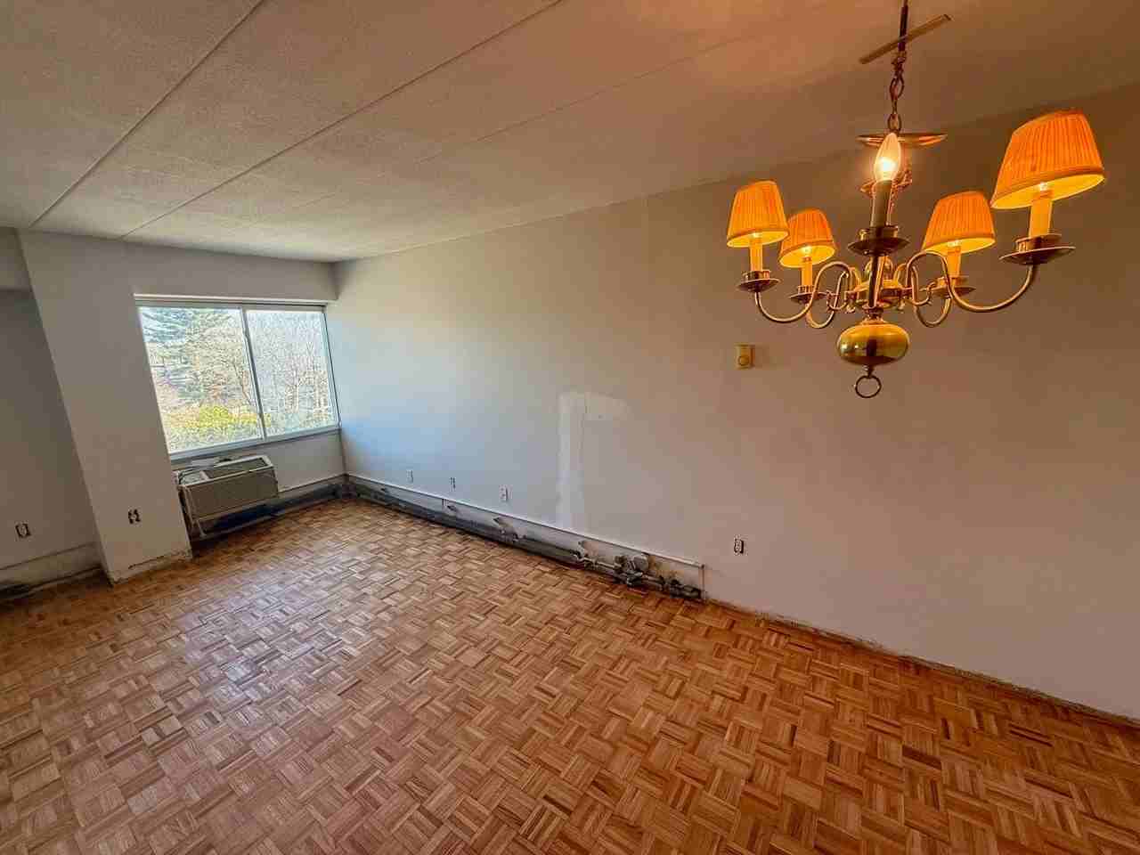 Blackstone Apartments - Photo 4 of 16