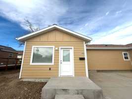 featured image of 1380 Cleveland St