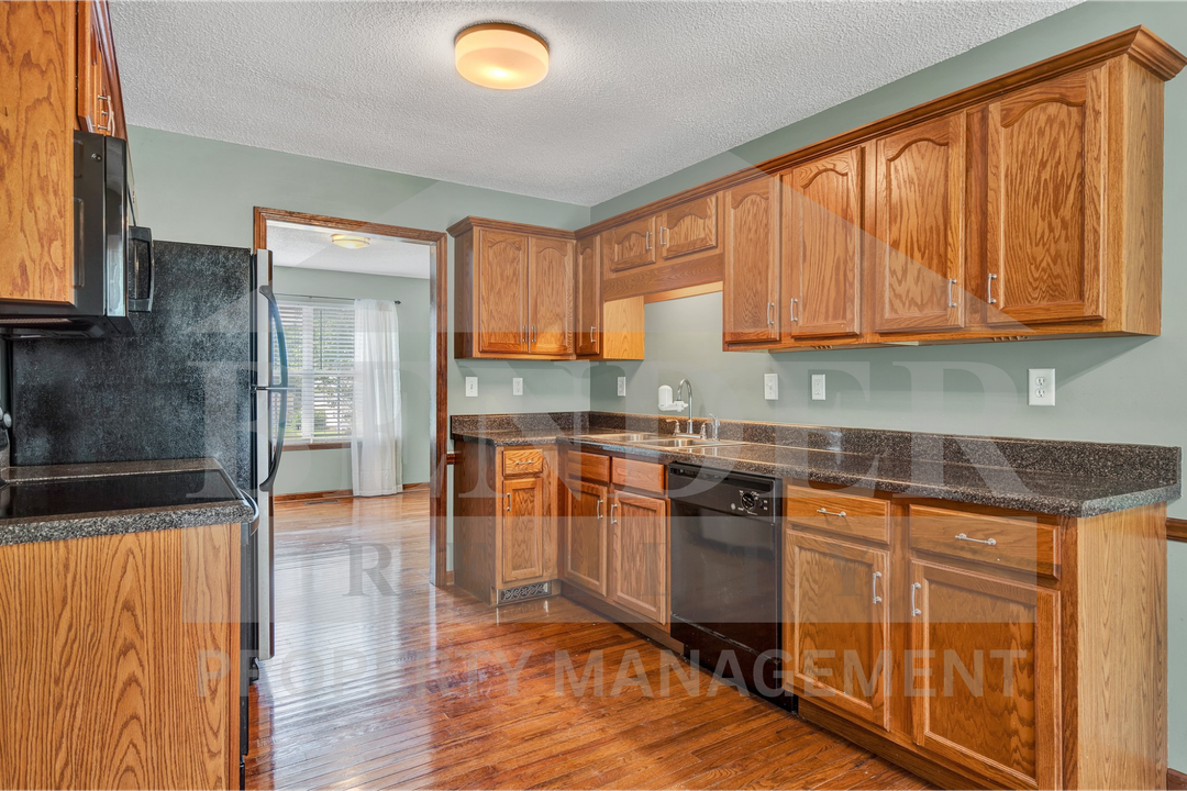 111 Chestnut Oak Dr Sw - Photo 4 of 25