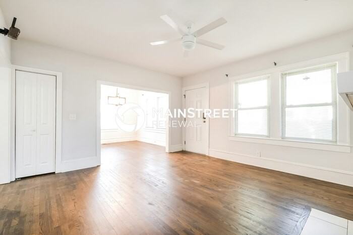 1578 Linda Way Sw - Photo 5 of 17