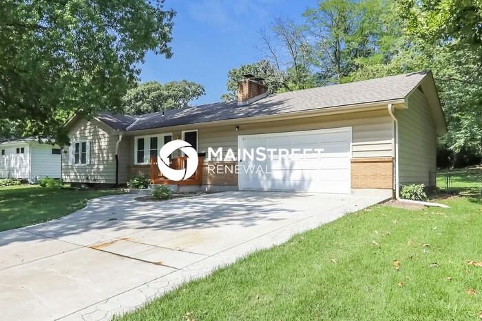 7102 N Baltimore Ave - Photo 2 of 17