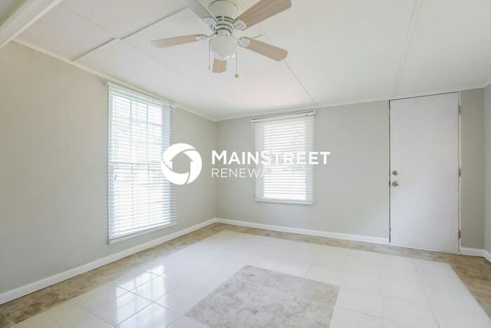 7102 N Baltimore Ave - Photo 7 of 17