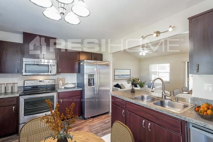 13506 Bonita Ave - Photo 3 of 18