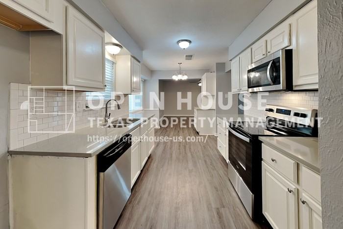 2049 Cologne Dr - Photo 7 of 23