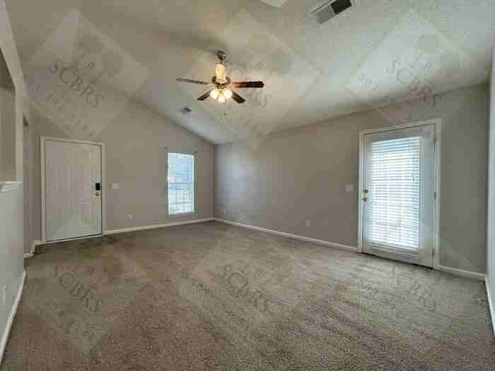 352 White Gables Dr - Photo 2 of 11