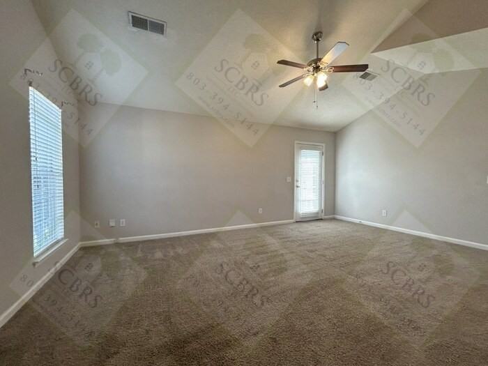 352 White Gables Dr - Photo 3 of 11