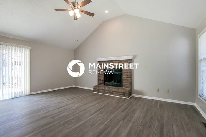 613 Se Ashton Dr - Photo 3 of 17