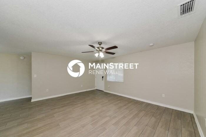511 Fletcher St - Photo 2 of 15