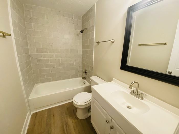 208 S Cromwell St #F - Photo 4 of 13