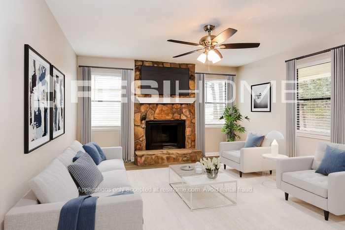 1710 Kimberly Dr Sw - Photo 2 of 18