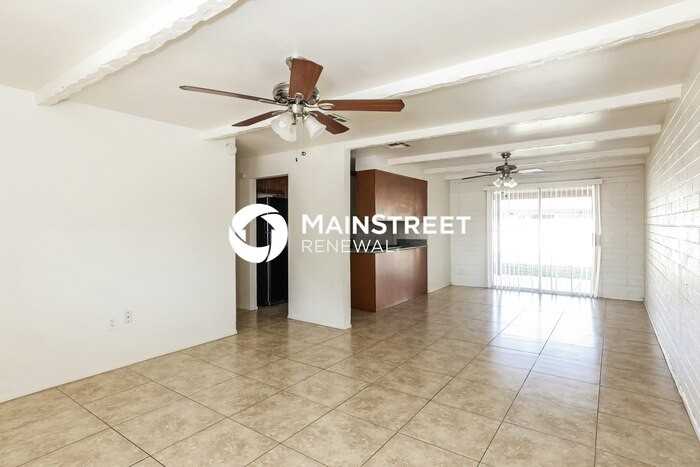 7132 W Glenrosa Ave - Photo 2 of 16