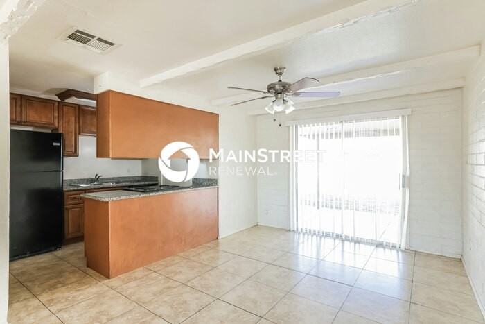 7132 W Glenrosa Ave - Photo 4 of 16