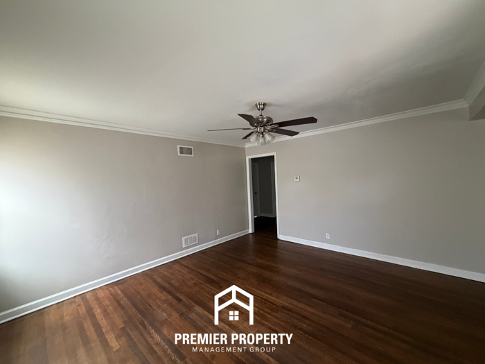 1235 S Perkins Rd - Photo 2 of 20