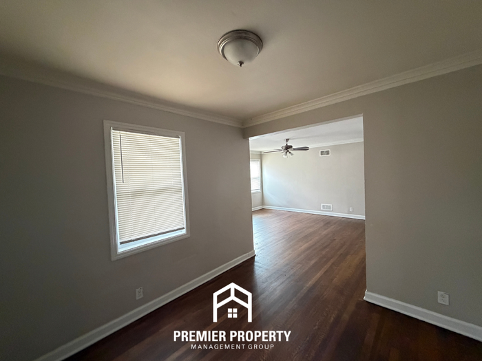1235 S Perkins Rd - Photo 4 of 20